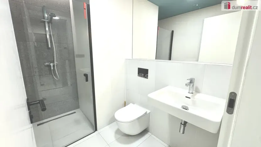 Pronájem bytu 1+kk, Praha - Smíchov, Grafická, 31 m2