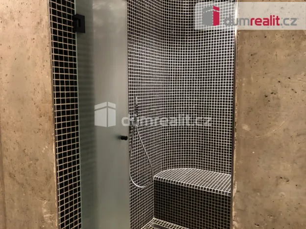 Pronájem bytu 1+kk, Praha - Smíchov, Grafická, 31 m2