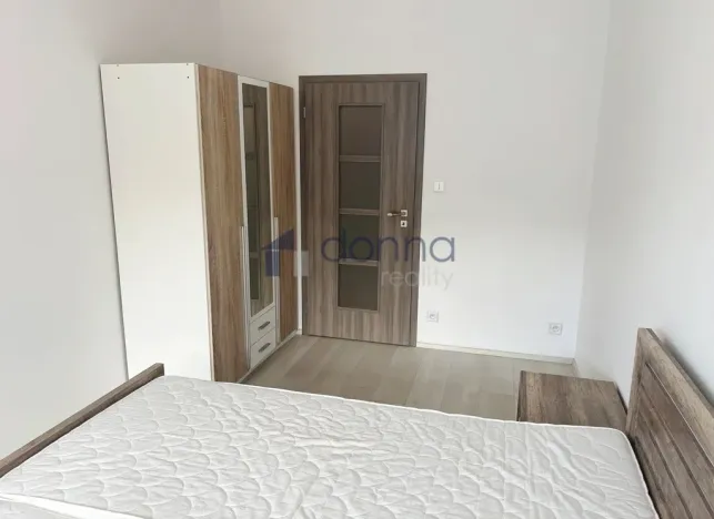 Pronájem bytu 4+kk, Praha, Makedonská, 108 m2