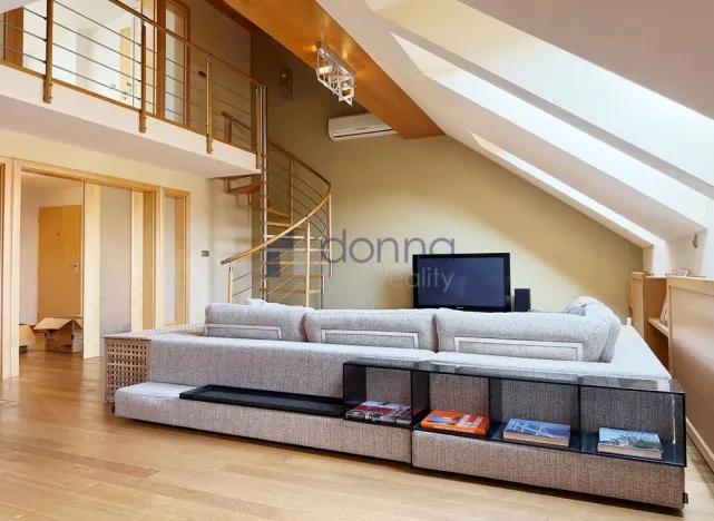 Pronájem bytu 3+kk, Praha, Korunní, 157 m2