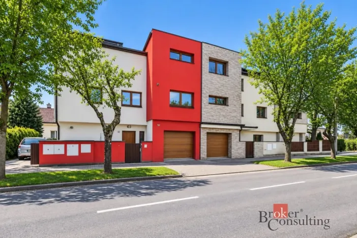 Prodej bytu 5+1, Hradec Králové - Malšovice, Náhon, 150 m2