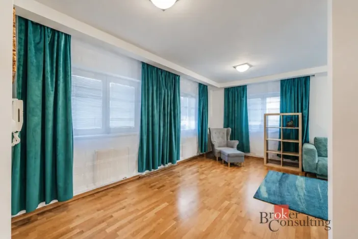 Prodej bytu 5+1, Hradec Králové - Malšovice, Náhon, 150 m2