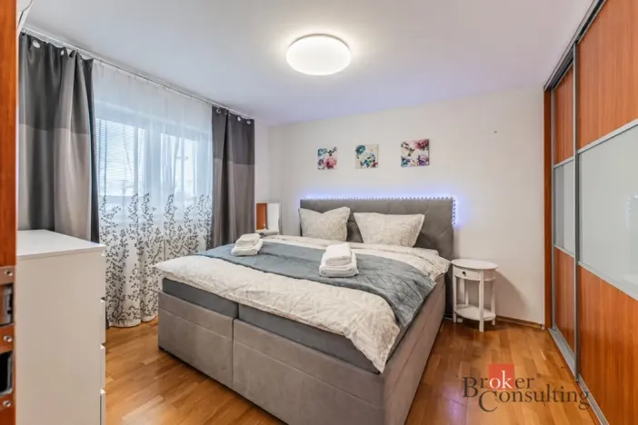 Prodej bytu 5+1, Hradec Králové - Malšovice, Náhon, 150 m2