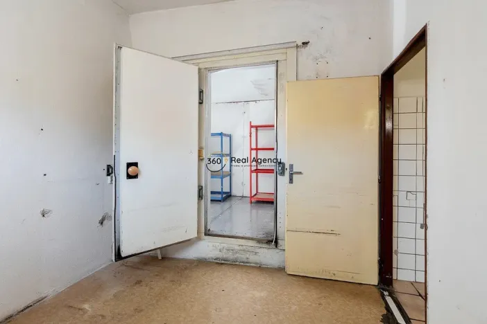 Prodej obchodního prostoru, Kamenice nad Lipou, Masarykova, 390 m2