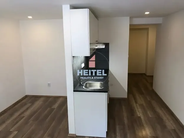 Pronájem bytu 1+kk, Olomouc, Zeyerova, 36 m2
