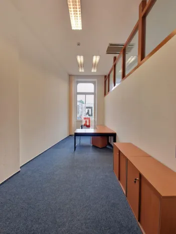 Pronájem kanceláře, Olomouc, Dolní náměstí, 17 m2