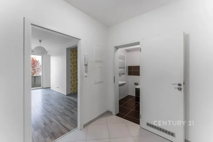 Prodej bytu 1+kk, Praha - Háje, Jurkovičova, 35 m2