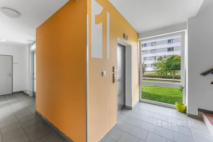 Prodej bytu 1+kk, Praha - Háje, Loosova, 34 m2