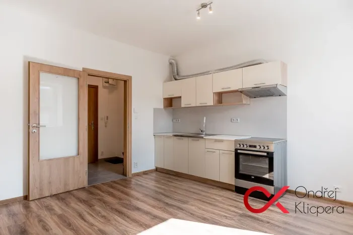 Pronájem bytu 2+kk, Milovice, Kaštanová, 44 m2