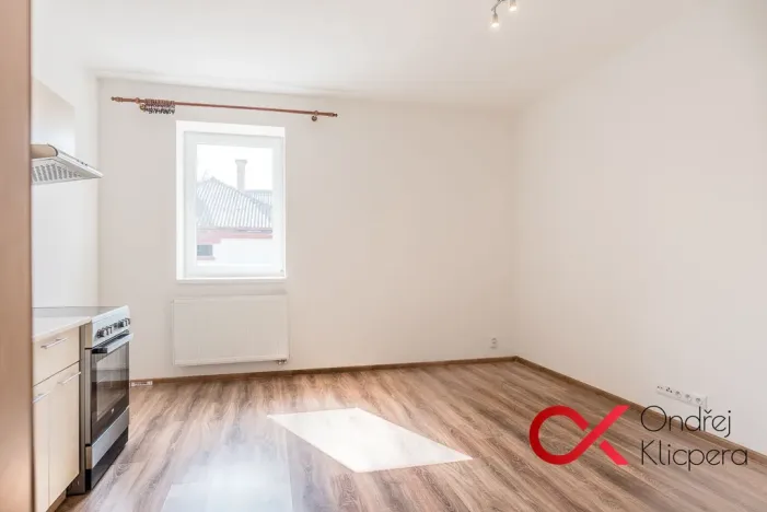 Pronájem bytu 2+kk, Milovice, Kaštanová, 44 m2