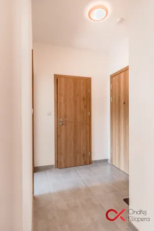 Pronájem bytu 2+kk, Milovice, Kaštanová, 44 m2