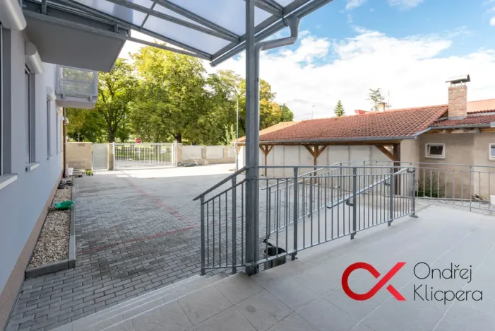Pronájem bytu 2+kk, Milovice, Kaštanová, 44 m2