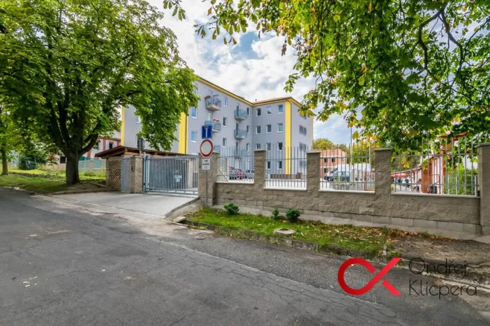 Pronájem bytu 2+kk, Milovice, Kaštanová, 44 m2