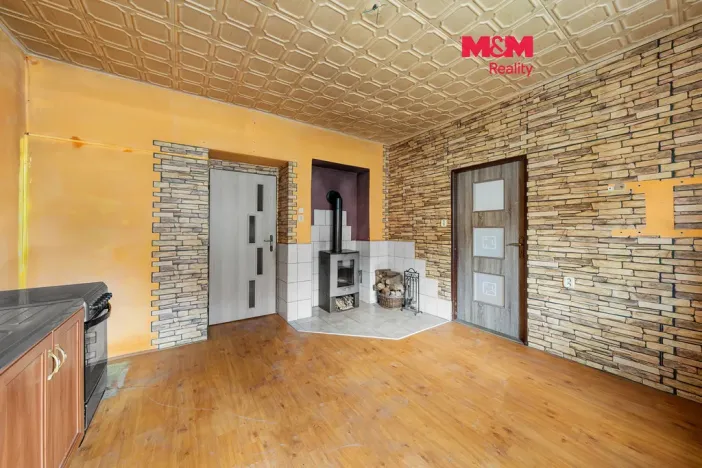 Prodej bytu 1+1, Povrly, Školní, 43 m2