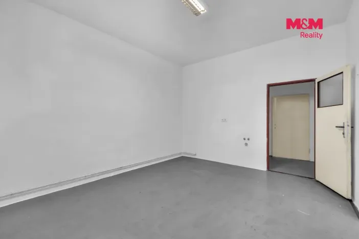 Prodej obchodního prostoru, Bystřice nad Pernštejnem, Zahradní, 498 m2