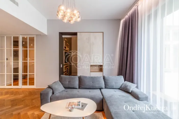 Prodej bytu 1+kk, Praha - Nové Město, Dlážděná, 61 m2