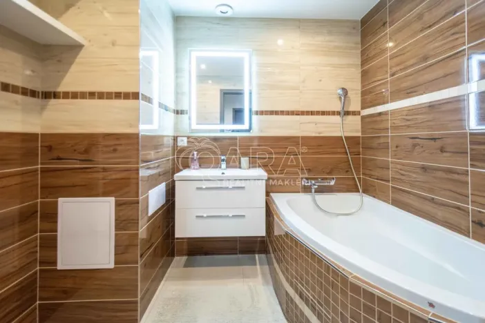 Pronájem bytu 3+1, Chlumín, 71 m2
