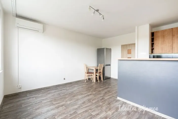 Pronájem bytu 2+kk, Praha - Modřany, Jordana Jovkova, 44 m2