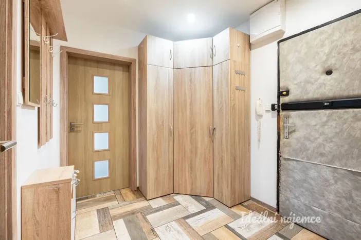 Pronájem bytu 2+kk, Praha - Modřany, Jordana Jovkova, 44 m2