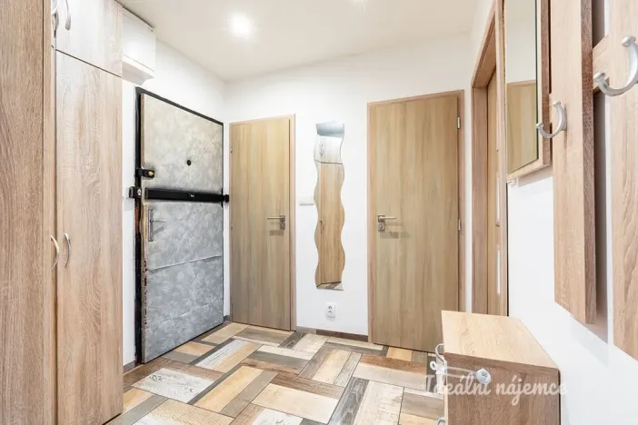 Pronájem bytu 2+kk, Praha - Modřany, Jordana Jovkova, 44 m2