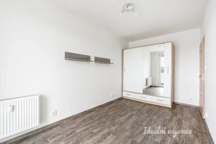 Pronájem bytu 2+kk, Praha - Modřany, Jordana Jovkova, 44 m2