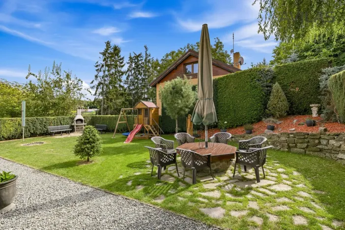 Prodej komerční nemovitosti, Říčany, Kozinova, 300 m2