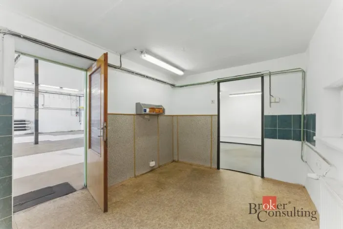 Pronájem výrobních prostor, Hradec Králové - Slezské Předměstí, Výrobní, 376 m2