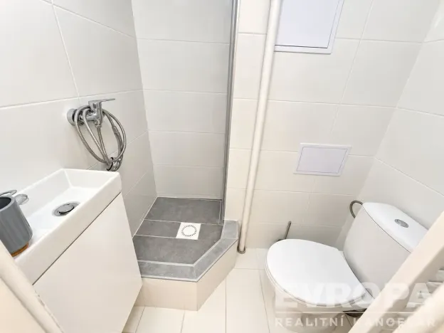 Pronájem bytu 1+kk, Cheb, Hradební, 23 m2