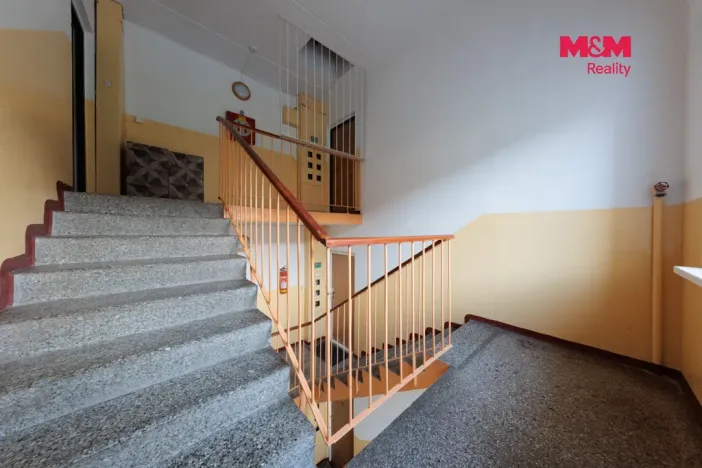 Prodej bytu 2+1, Hroznětín, Sídliště, 55 m2
