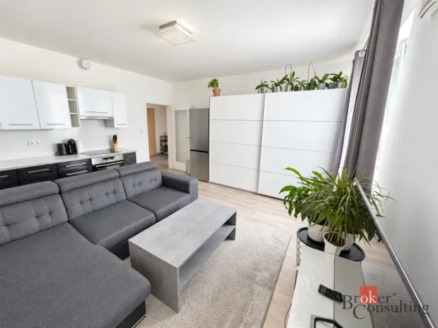 Pronájem bytu 2+kk, Kladno - Kročehlavy, Jaroslava Holečka, 52 m2