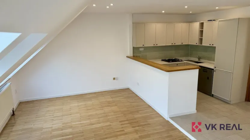 Pronájem bytu 2+kk, Praha - Žižkov, Jičínská, 61 m2