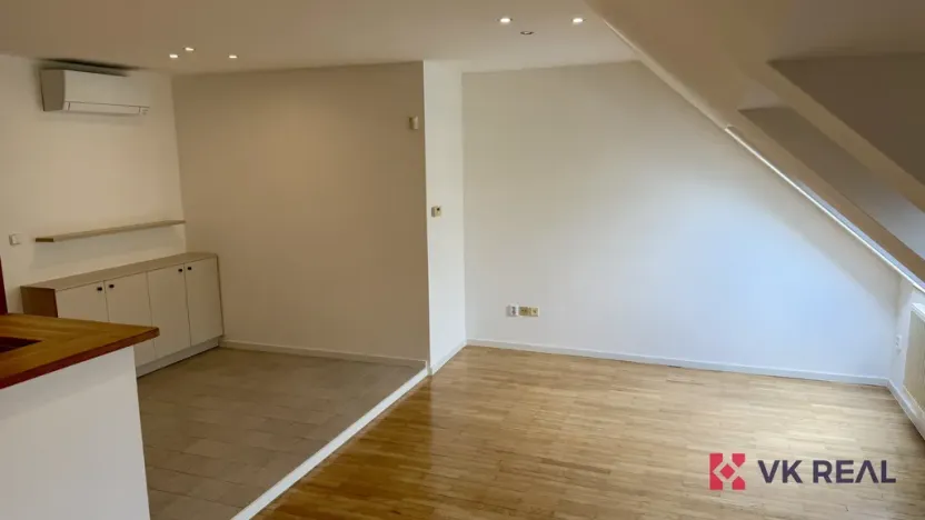 Pronájem bytu 2+kk, Praha - Žižkov, Jičínská, 61 m2