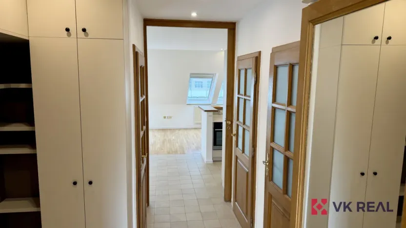 Pronájem bytu 2+kk, Praha - Žižkov, Jičínská, 61 m2