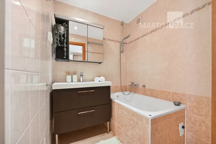 Pronájem bytu 3+1, Praha - Střížkov, Litvínovská, 53 m2