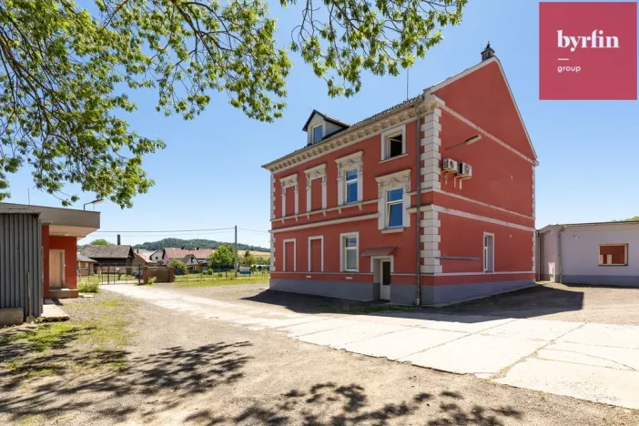 Prodej výrobních prostor, Krnov, Lidická, 12420 m2