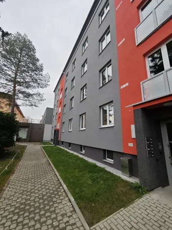 Pronájem bytu 2+kk, Vsetín, Družstevní, 37 m2