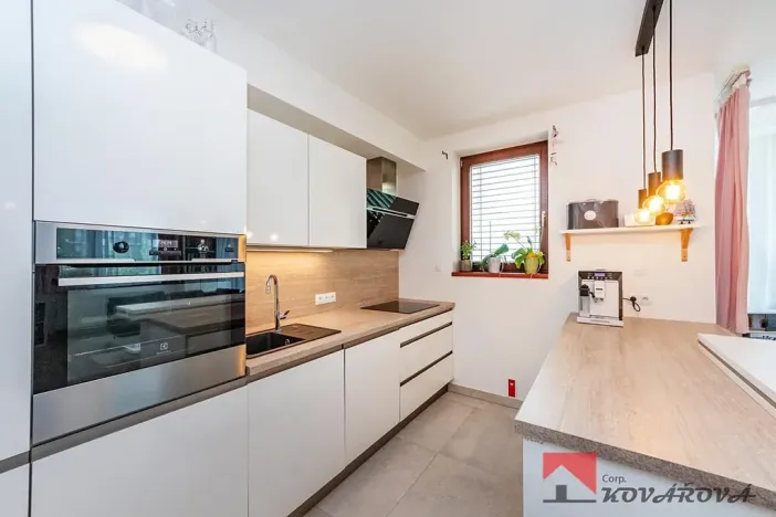 Prodej bytu 3+kk, Praha - Modřany, Provázkova, 95 m2