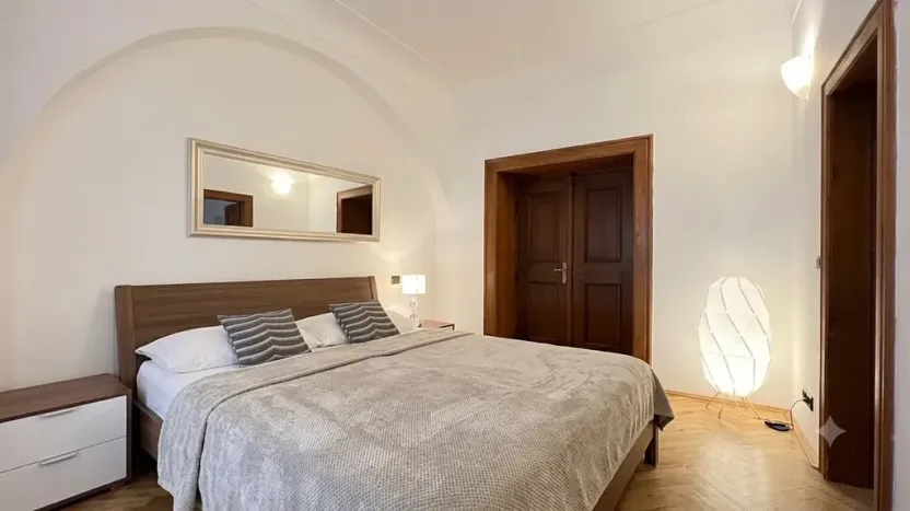 Prodej bytu 2+kk, Praha - Malá Strana, Tomášská, 57 m2