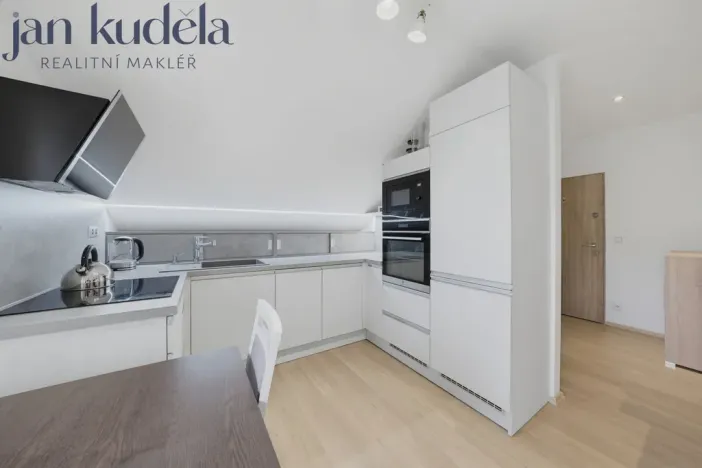 Pronájem bytu 2+kk, Popovice, 40 m2