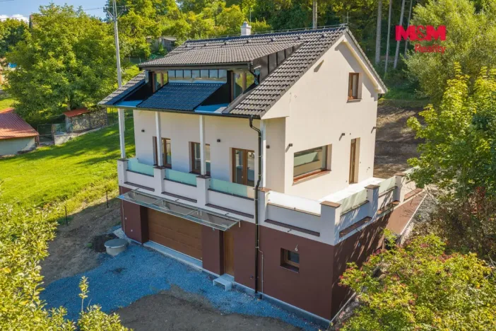 Prodej rodinného domu, Hradečno, 198 m2