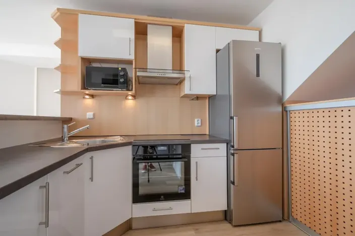 Prodej bytu 2+kk, Praha - Vysočany, Skloněná, 74 m2