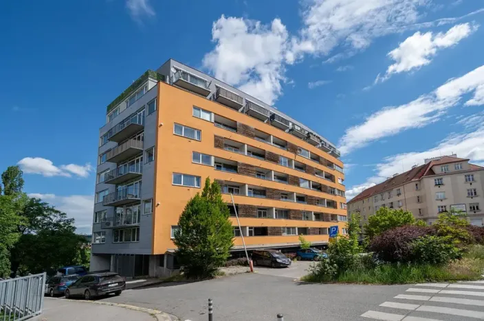 Prodej bytu 2+kk, Praha - Vysočany, Skloněná, 74 m2