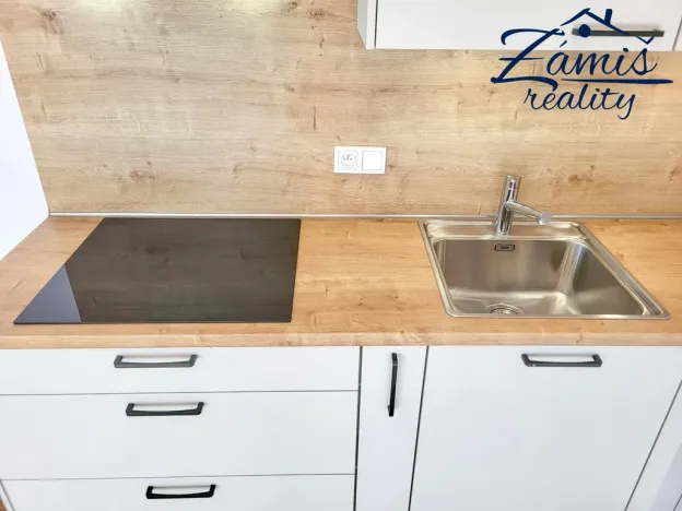 Pronájem bytu 2+kk, Kladno, Lesík, 50 m2