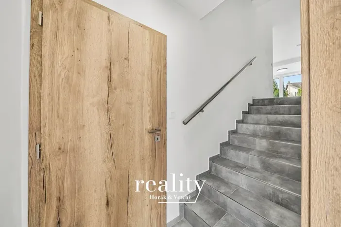 Pronájem bytu 2+kk, Jihlava, Na Nivách, 58 m2