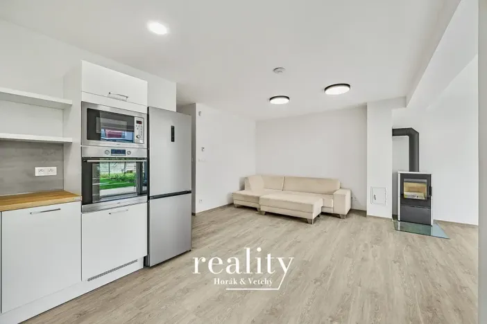 Pronájem bytu 2+kk, Jihlava, Na Nivách, 58 m2