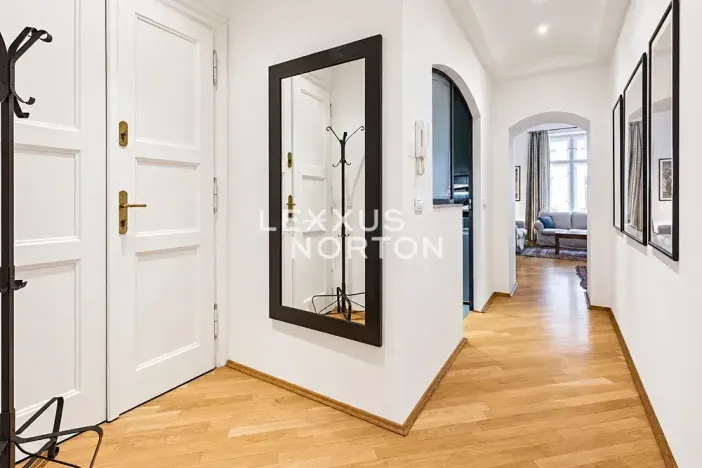 Pronájem bytu 3+1, Praha - Nové Město, Odborů, 80 m2