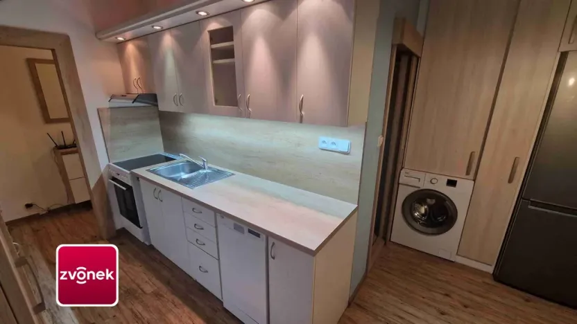 Pronájem bytu 2+1, Napajedla, Nábřeží, 61 m2