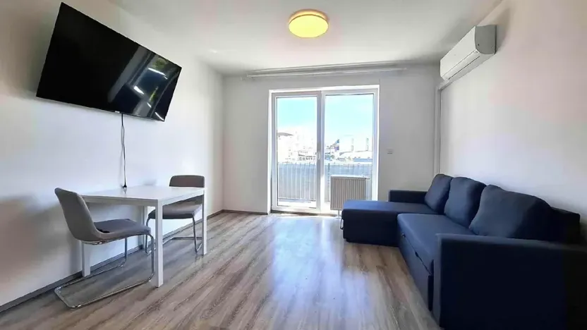 Pronájem bytu 2+kk, Praha - Hloubětín, Za černým mostem, 50 m2