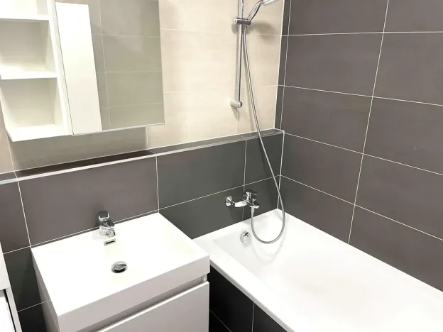 Pronájem bytu 2+kk, Praha - Hloubětín, Za černým mostem, 50 m2
