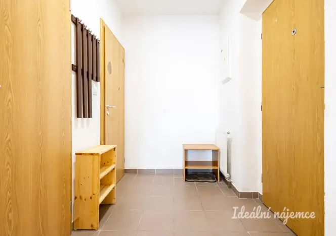 Pronájem bytu 1+kk, Brandýs nad Labem-Stará Boleslav - Brandýs nad Labem, Vrábská, 40 m2
